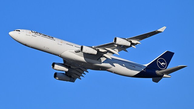 Airbus A340-300