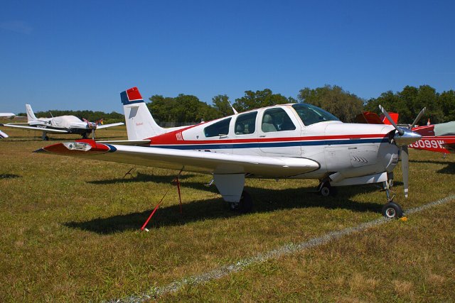 Beechcraft F33A Bonanza