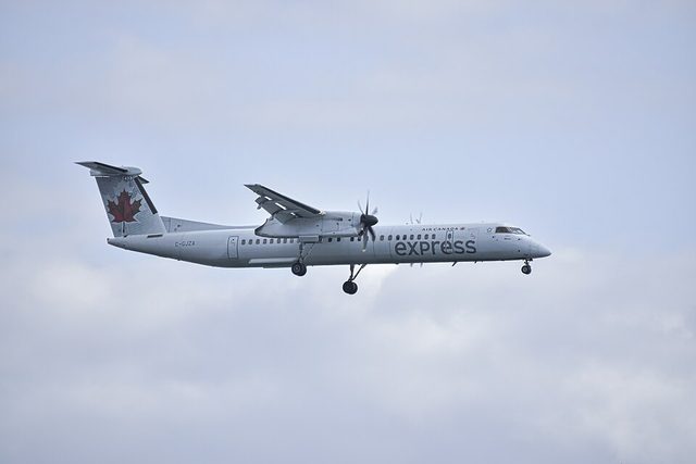 De Havilland Canada Dash 8-400