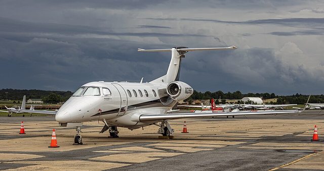 Embraer Phenom 300