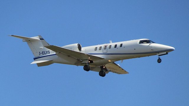 Learjet 40