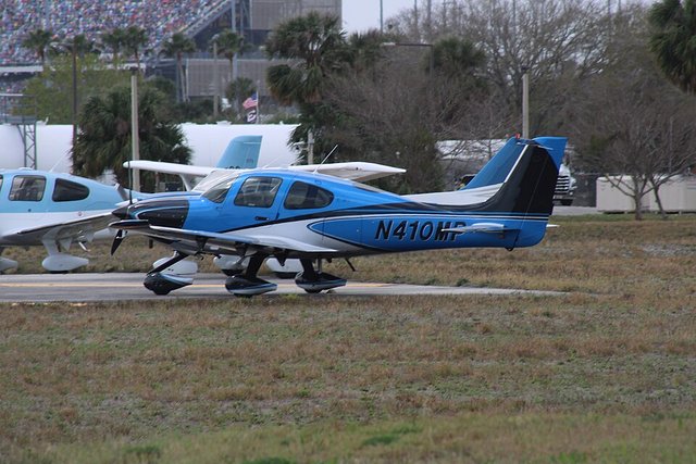Cirrus SR22 G6