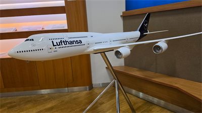 Show photo 2: Lufthansa Senator Lounge Z50 (Non-Schengen) at Frankfurt Airport, inside